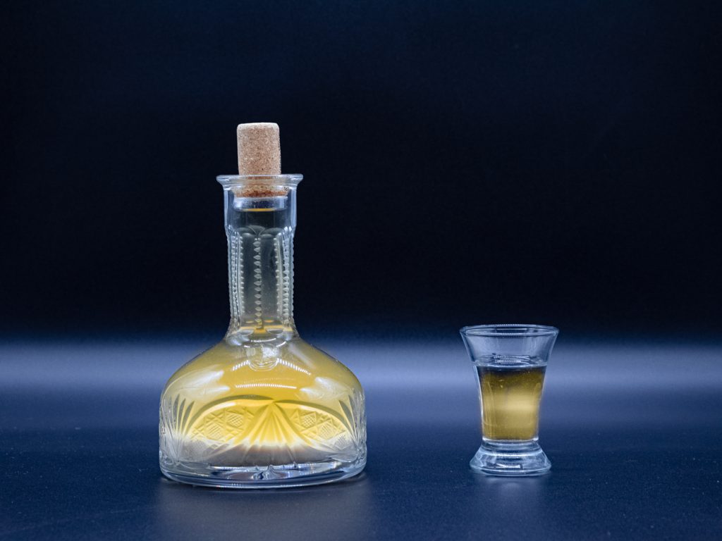 نوشیدنی